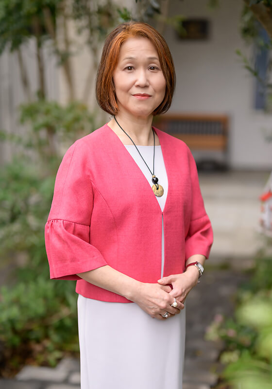 代表 真野 明子